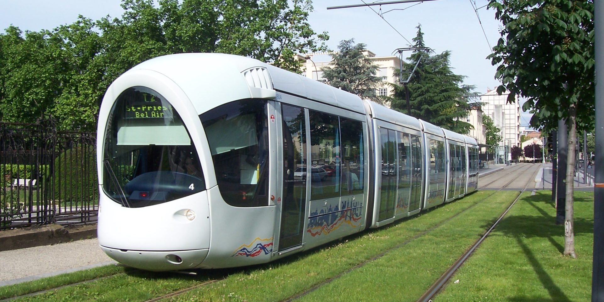 Photo représentant le tram T2 à Lyon